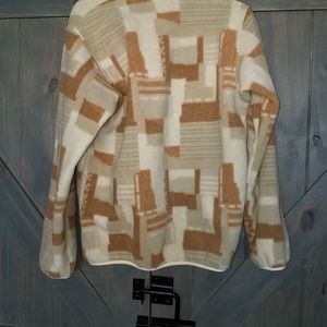 NWT Patagonia-woman's pullover